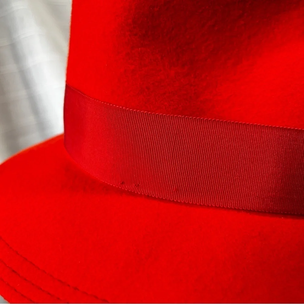 Doeskin Felt 100% Wool Career Collection Fedora Hat with Feather Vintage 60’s